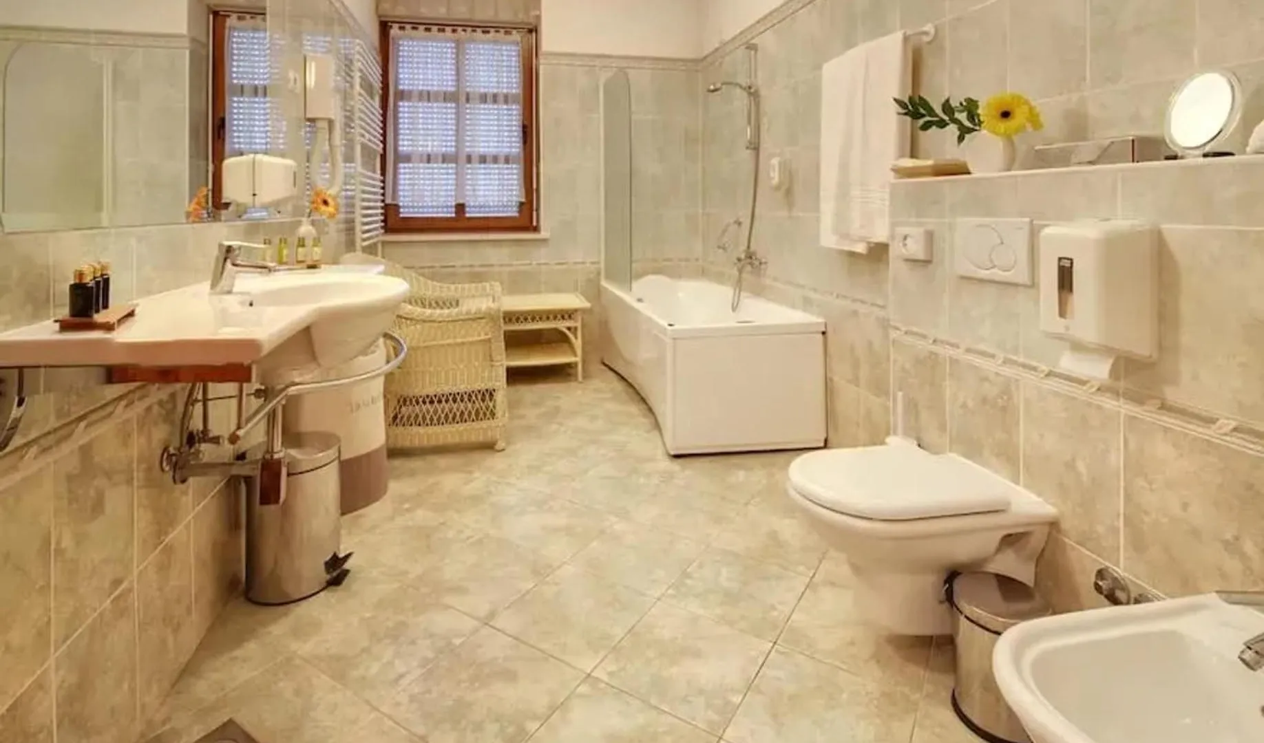 Villa With Jacuzzi On The Pula Riviera