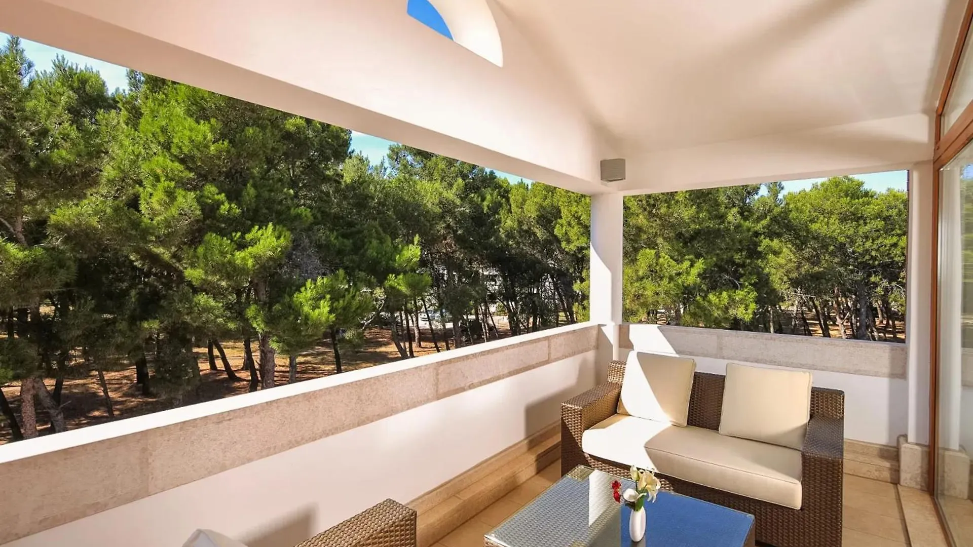 Villa With Jacuzzi On The Pula Riviera