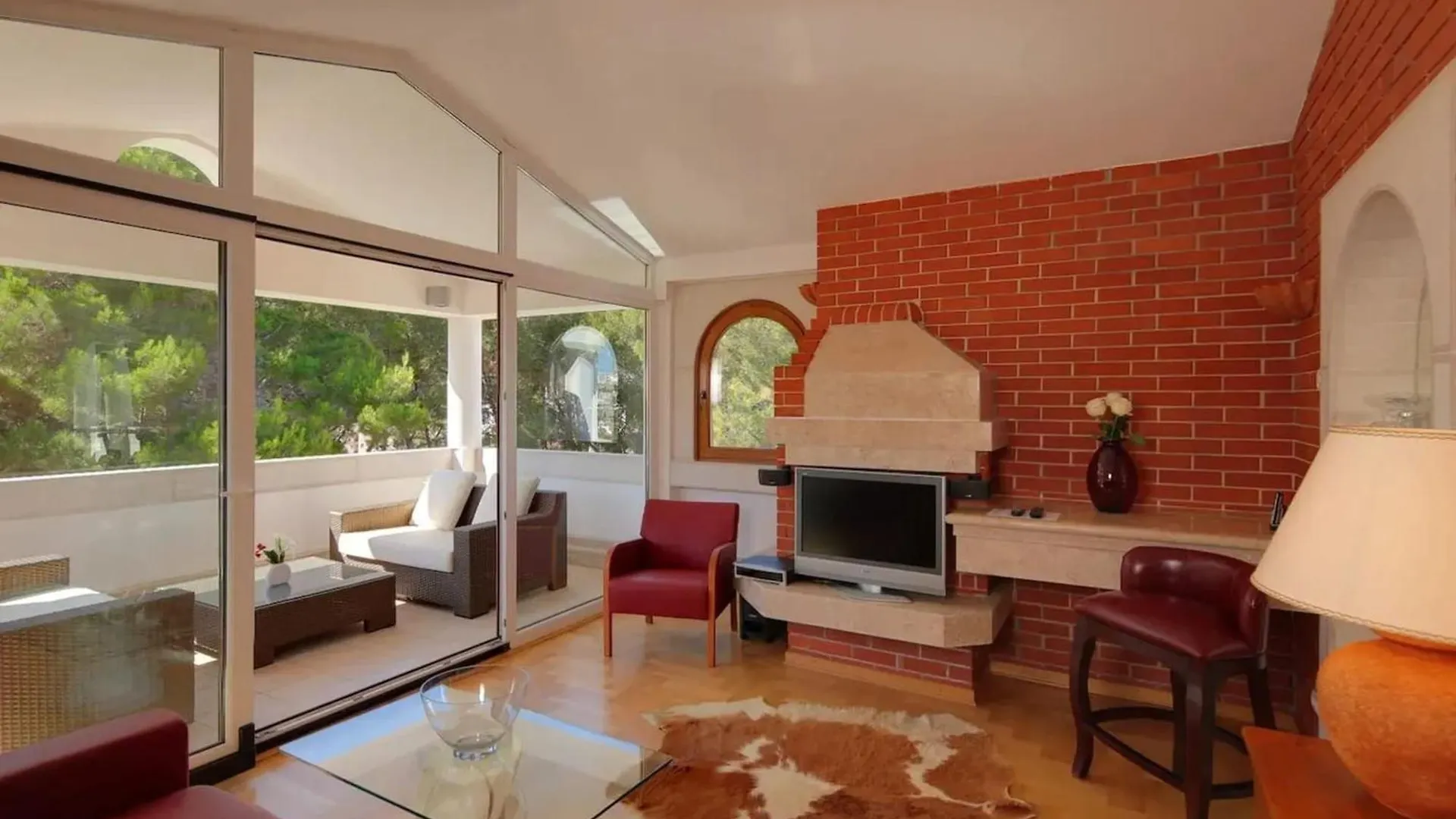 Villa With Jacuzzi On The Pula Riviera